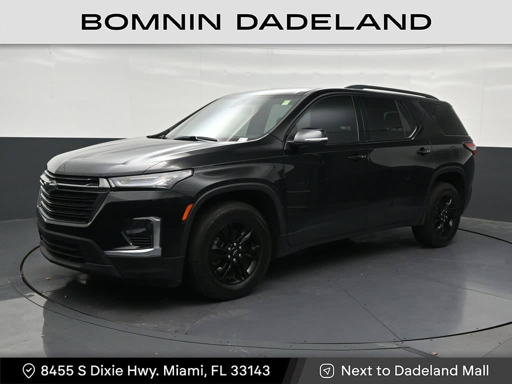 2023 Chevrolet Traverse Base — photo 1 of 36