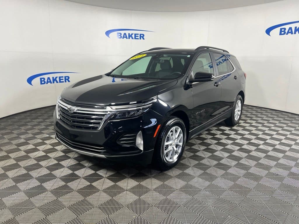 2024 Chevrolet Equinox LT — photo 1 of 35