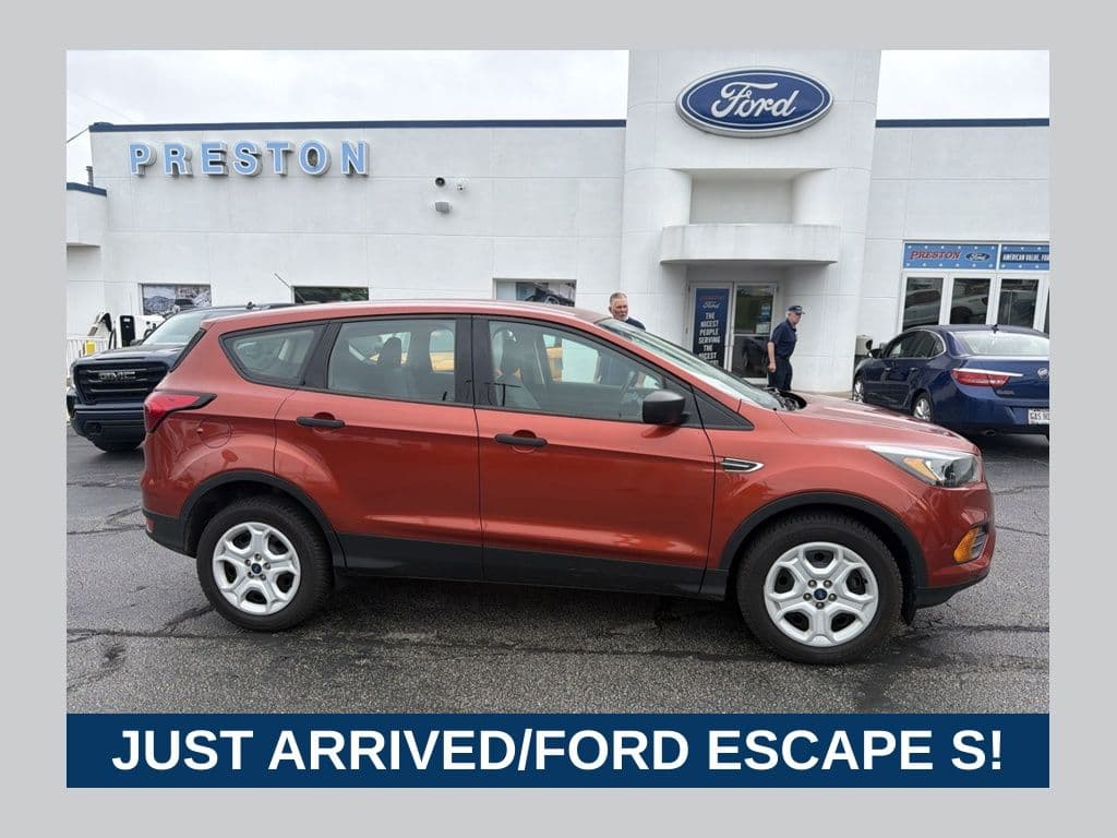 2019 Ford Escape S — photo 1 of 14