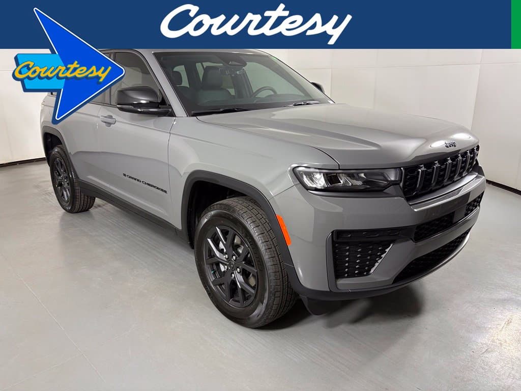 2027 Jeep Grand Cherokee Laredo Altitude — photo 1 of 40