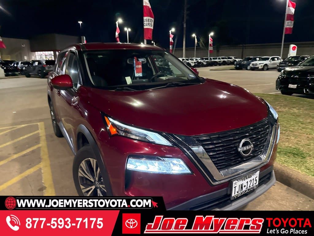 2022 Nissan Rogue SV — photo 1 of 4