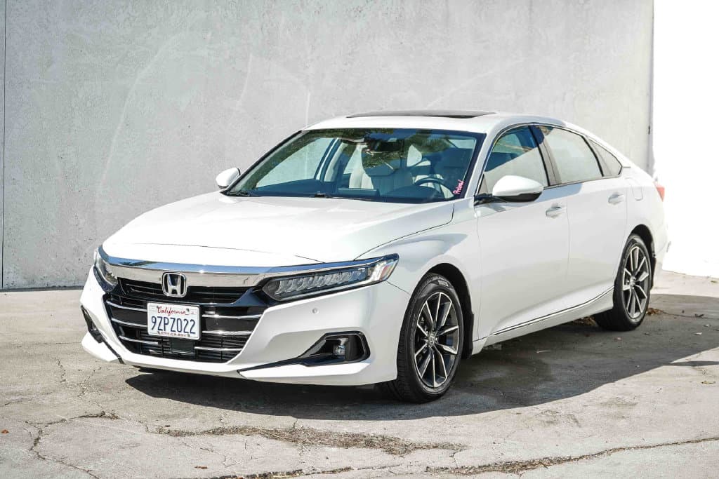 2021 Honda Accord Sedan EX-L — photo 1 of 12