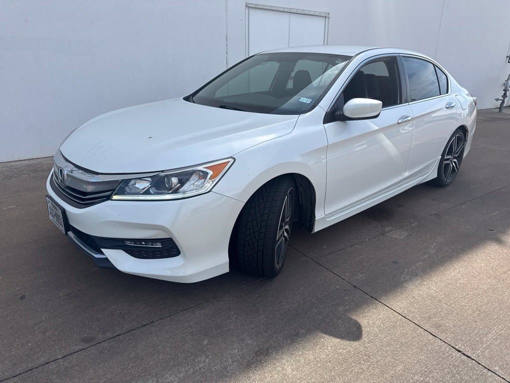 2017 Honda Accord Sedan Sport — photo 1 of 8