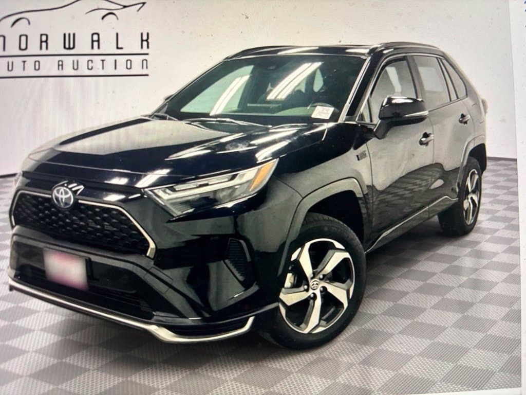 2024 Toyota RAV4 Prime SE — photo 1 of 3