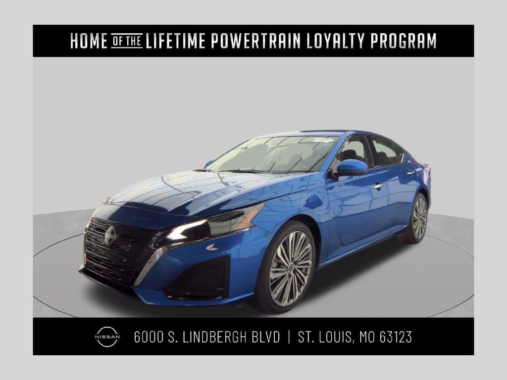 2025 Nissan Altima SL — photo 1 of 15