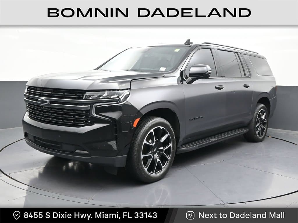 2022 Chevrolet Suburban RST — photo 1 of 33