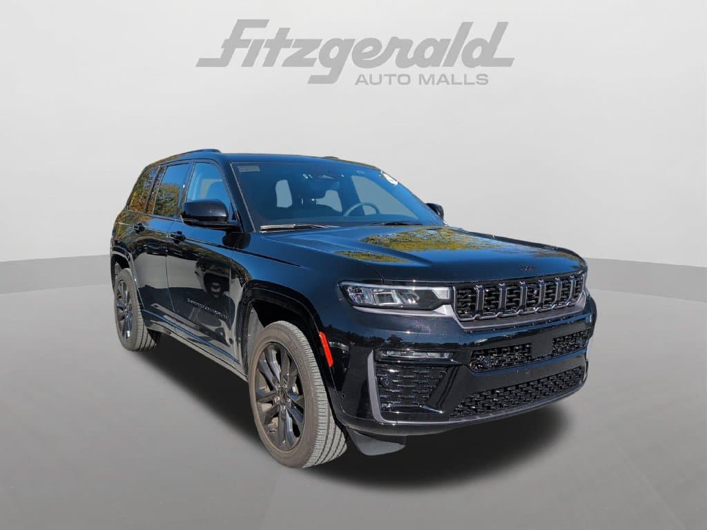 2026 Jeep Grand Cherokee Limited Reserve — photo 1 of 6