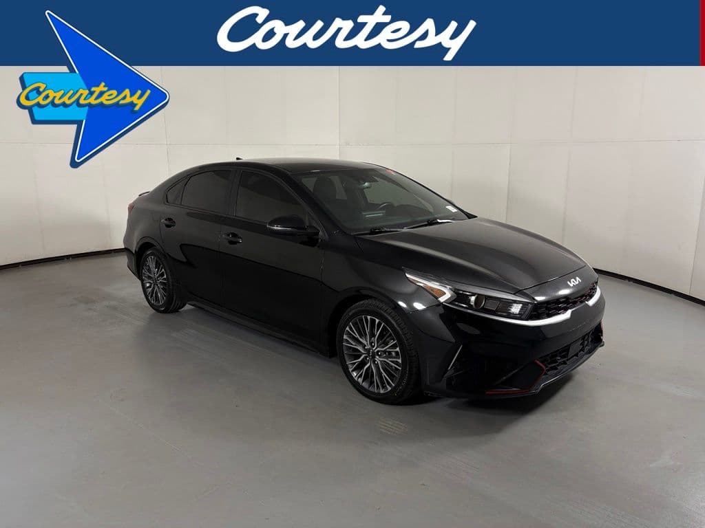 2023 Kia Forte GT-Line — photo 1 of 41