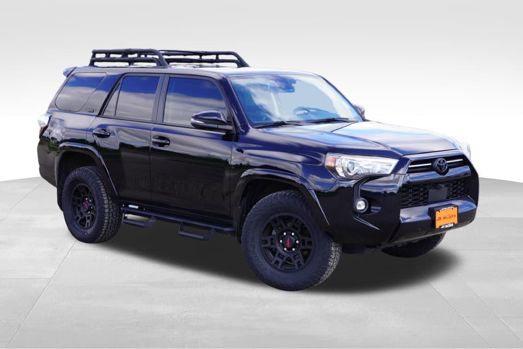 2023 Toyota 4Runner SR5 Premium — photo 1 of 35