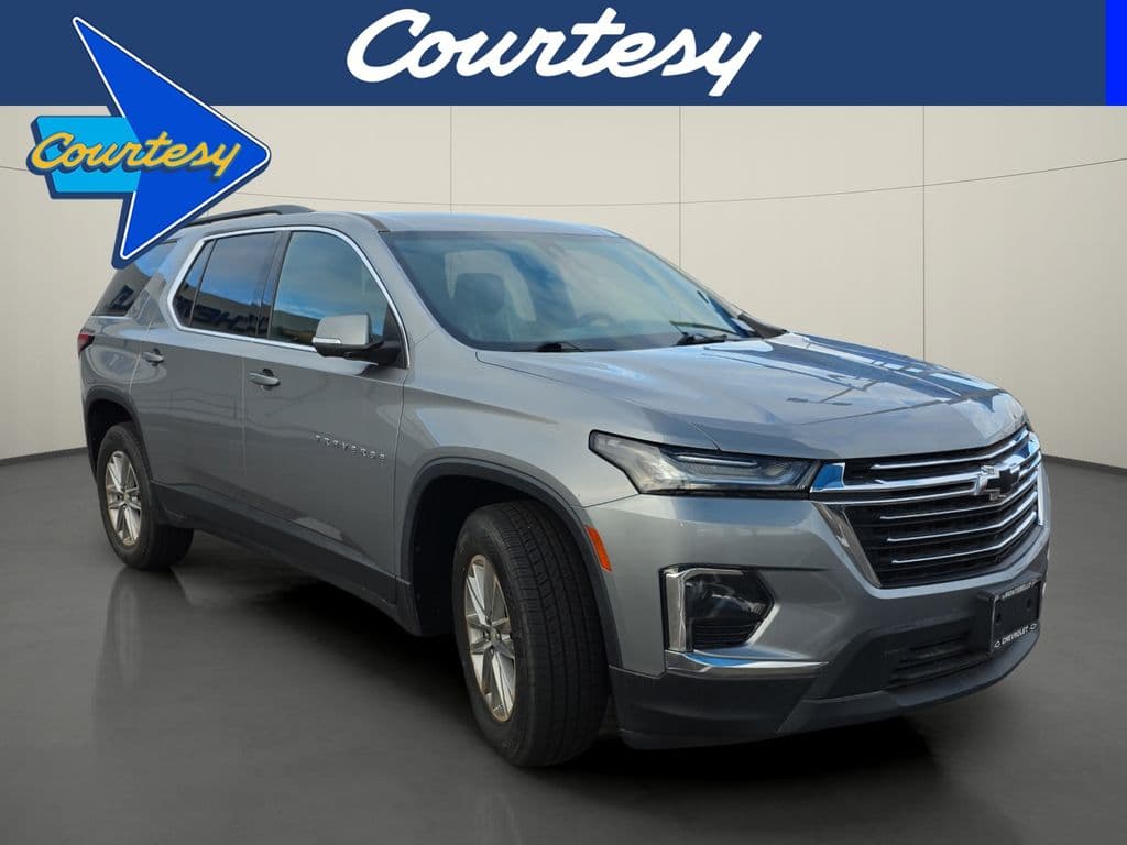 2023 Chevrolet Traverse LT Cloth — photo 1 of 15