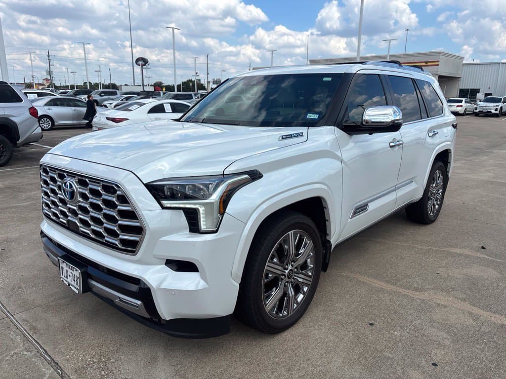 2024 Toyota Sequoia Capstone — photo 1 of 10