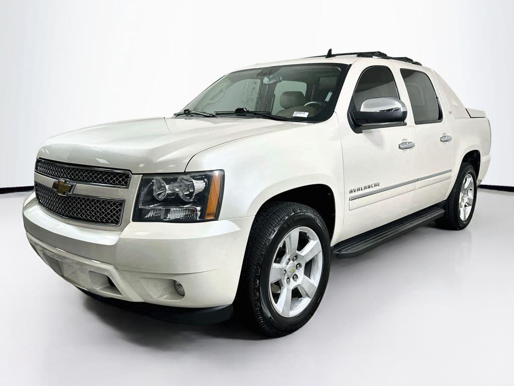 2011 Chevrolet Avalanche 1500 LTZ — photo 1 of 27