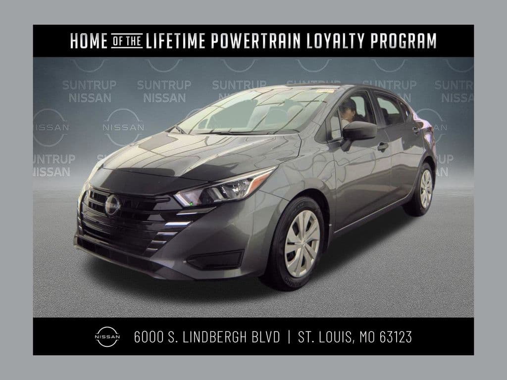 2024 Nissan Versa 1.6 S — photo 1 of 11