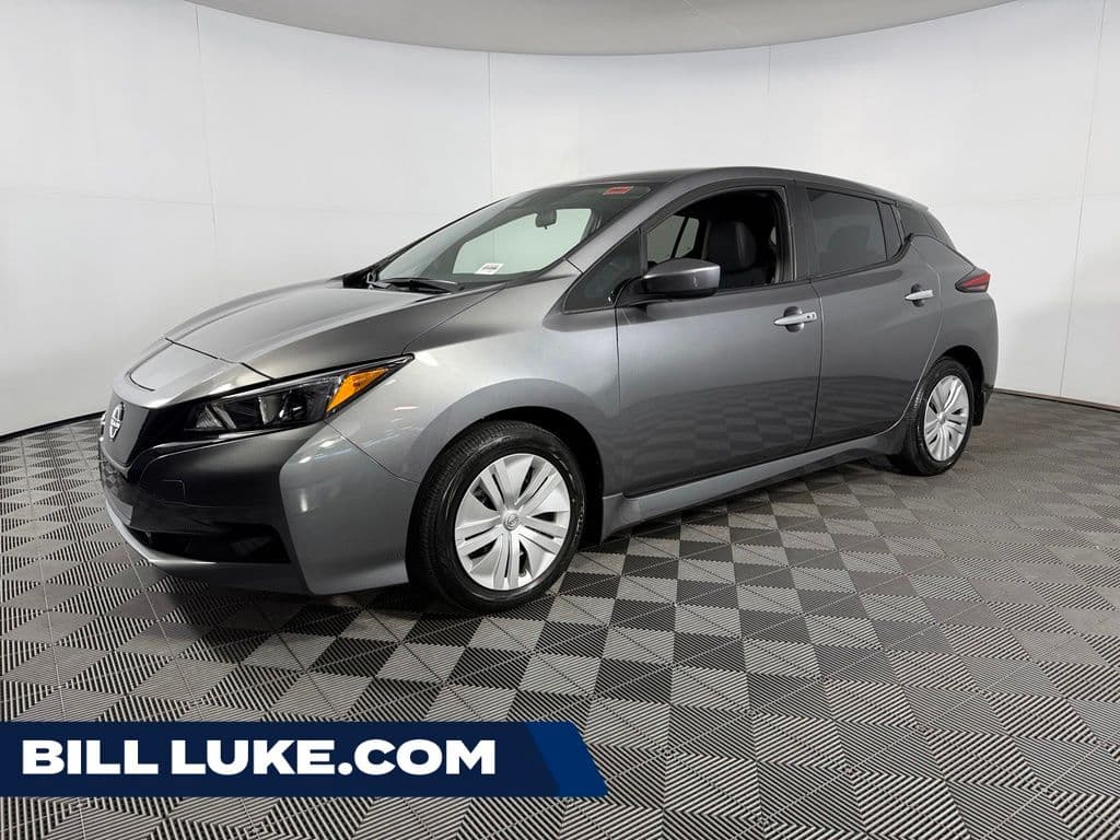 2025 Nissan Leaf S — photo 1 of 33