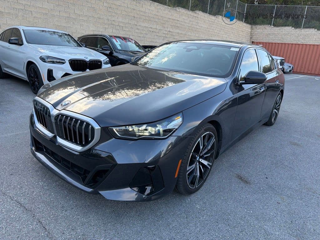 2025 BMW 5 Series 540i xDrive — photo 1 of 5