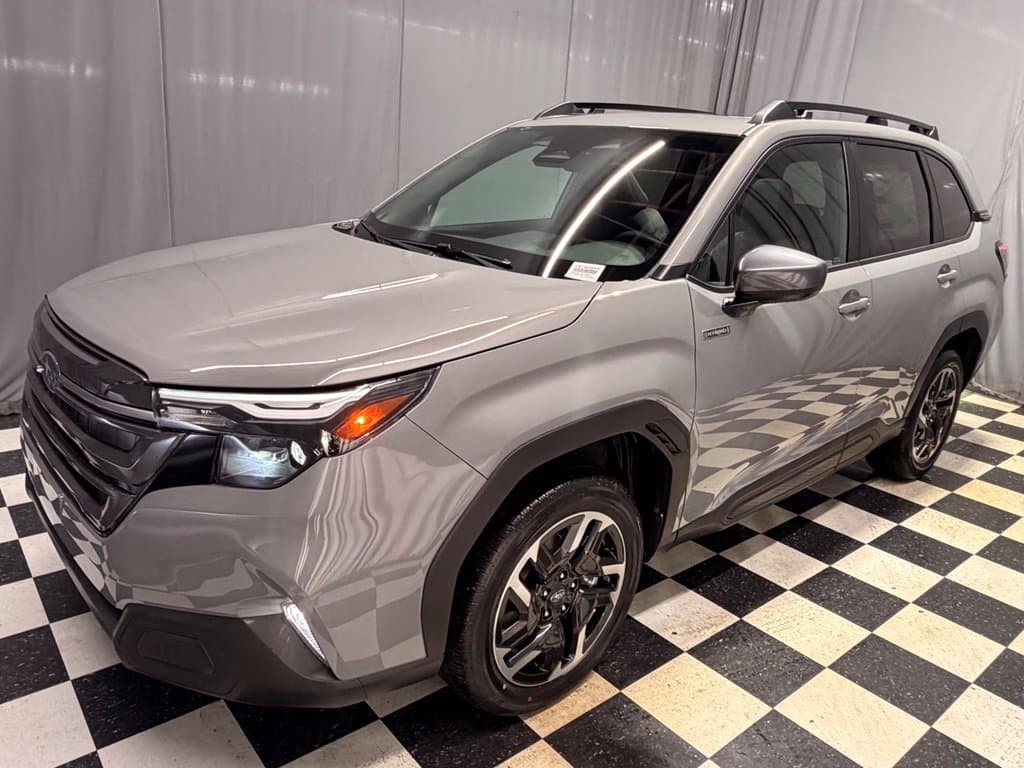 2026 Subaru Forester Premium Hybrid — photo 1 of 18