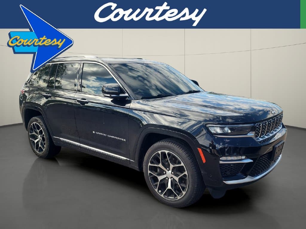 2022 Jeep Grand Cherokee Summit Reserve — photo 1 of 21