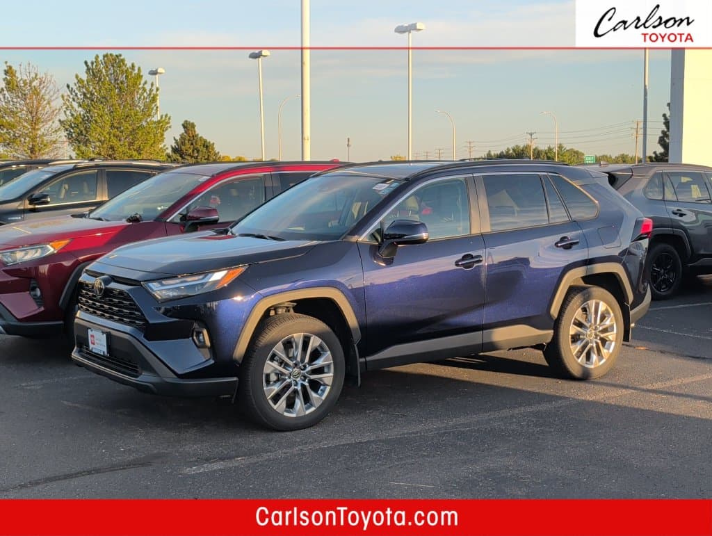 2025 Toyota RAV4 XLE Premium — photo 1 of 8