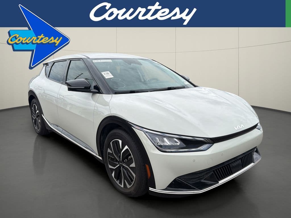 2023 Kia EV6 Wind — photo 1 of 11