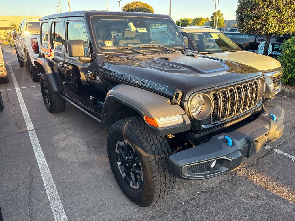 2024 Jeep Wrangler Base — photo 1 of 15