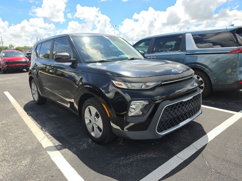 2020 Kia Soul LX — photo 1 of 16