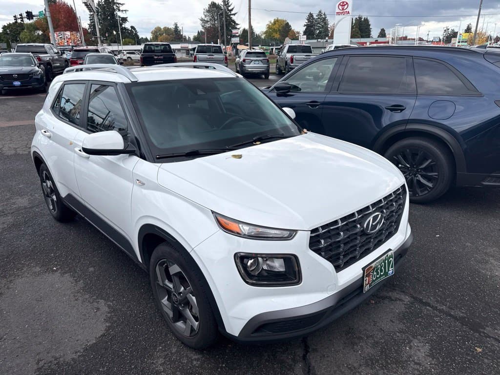 2022 Hyundai Venue SEL — photo 1 of 9