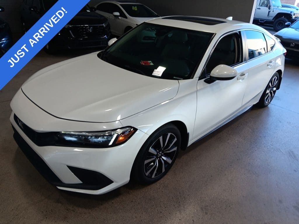 2024 Honda Civic Hatchback EX-L — photo 1 of 6