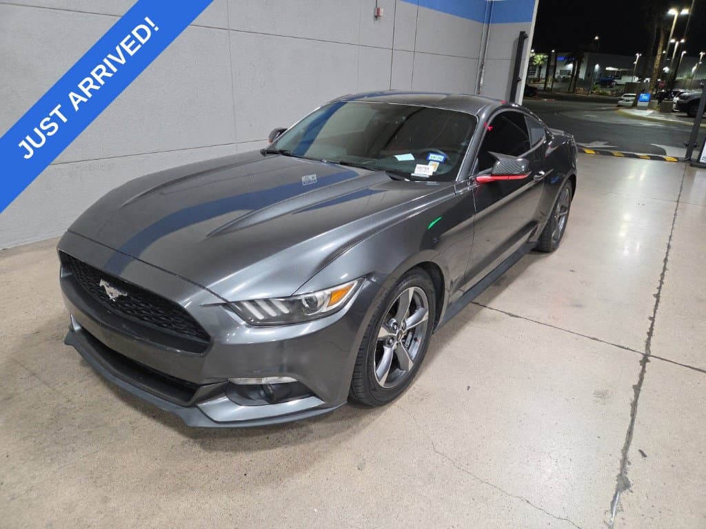 2016 Ford Mustang EcoBoost — photo 1 of 6