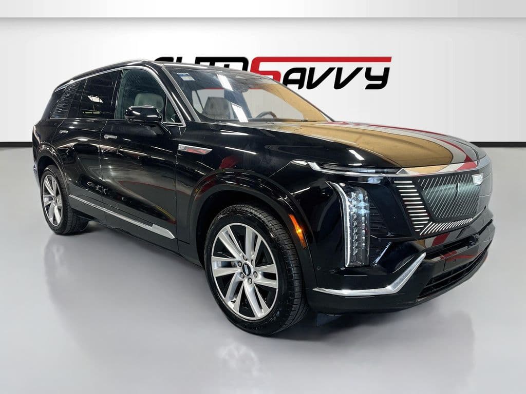 2026 Cadillac VISTIQ Luxury — photo 1 of 33