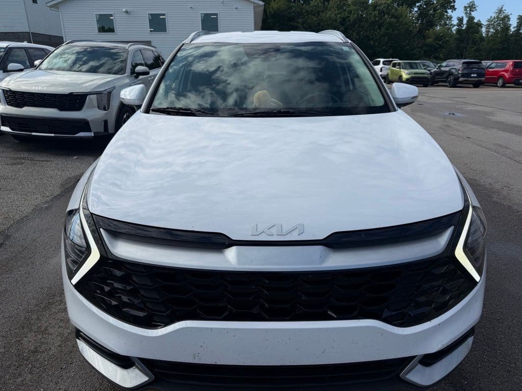 2024 Kia Sportage EX — photo 1 of 9