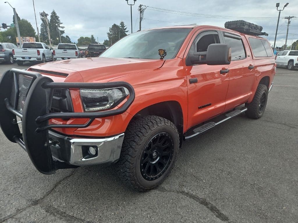 2016 Toyota Tundra 4WD Truck SR5 — photo 1 of 12
