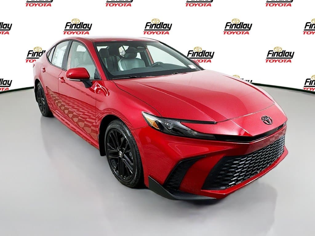 2026 Toyota Camry SE — photo 1 of 18