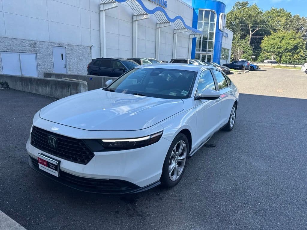 2024 Honda Accord Sedan LX — photo 1 of 25