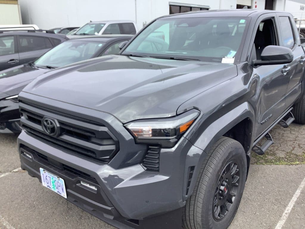 2025 Toyota Tacoma 4WD SR5 — photo 1 of 3