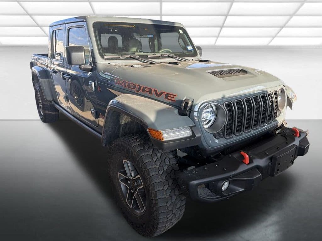 2025 Jeep Gladiator Mojave — photo 1 of 12