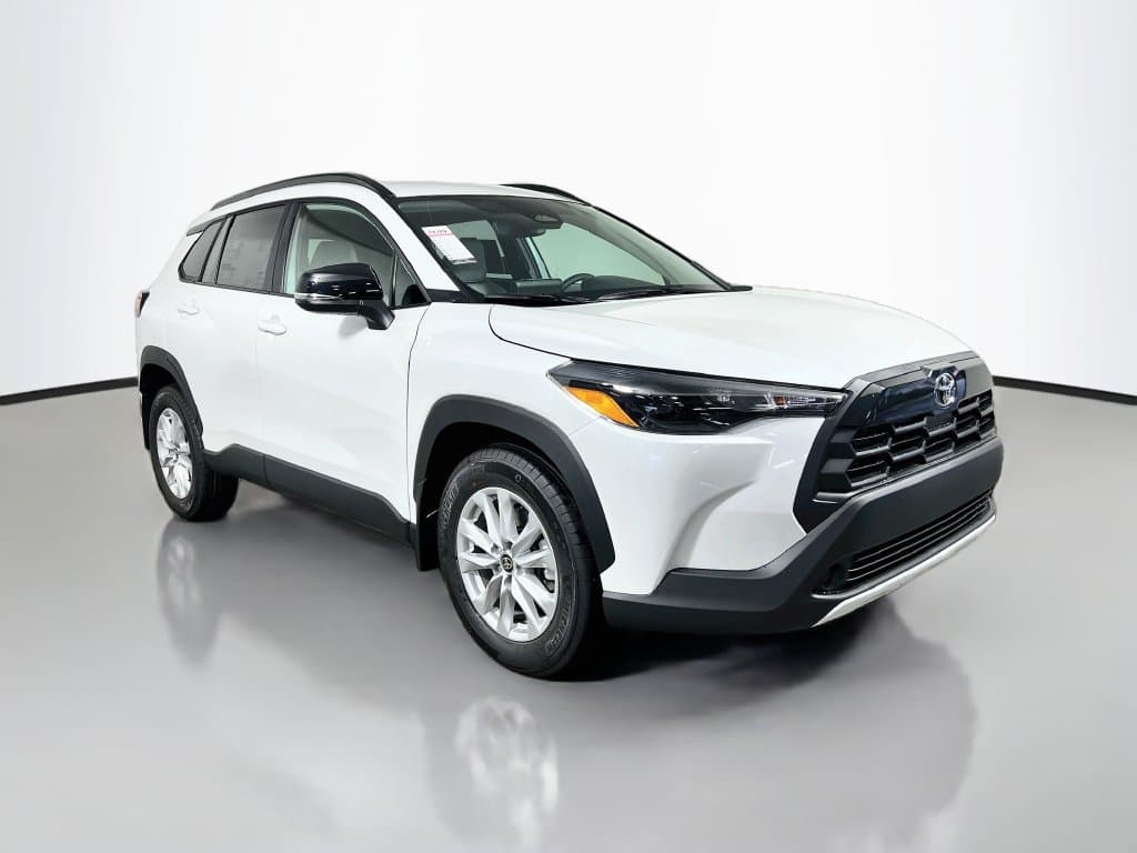 2026 Toyota Corolla Cross LE — photo 1 of 33