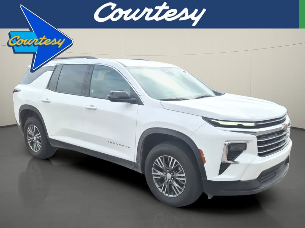 2026 Chevrolet Traverse AWD LT — photo 1 of 12