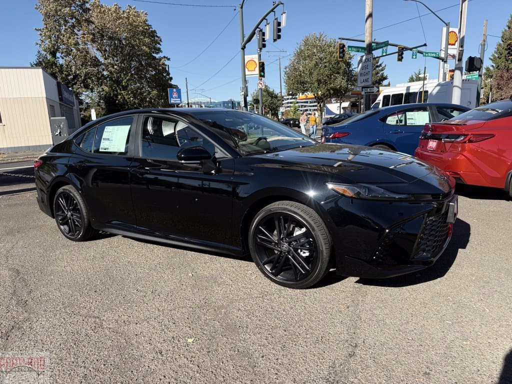 2026 Toyota Camry Base — photo 1 of 31