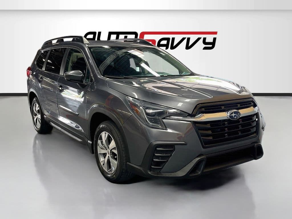 2024 Subaru Ascent Premium — photo 1 of 32