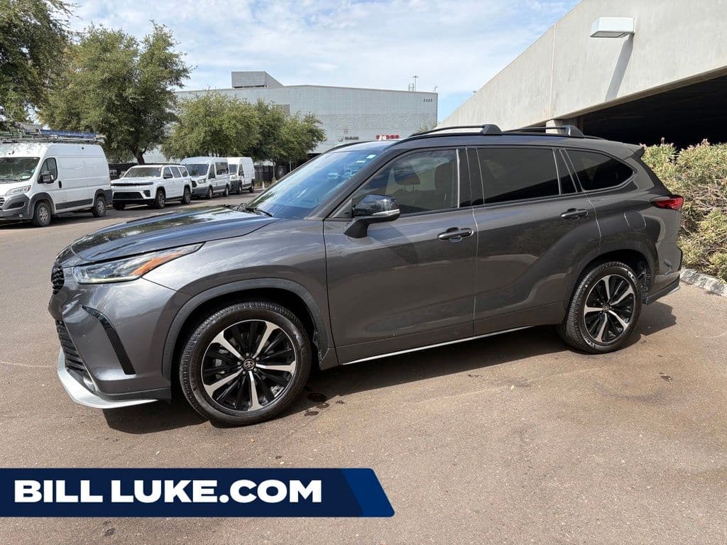 2021 Toyota Highlander XSE — photo 1 of 27