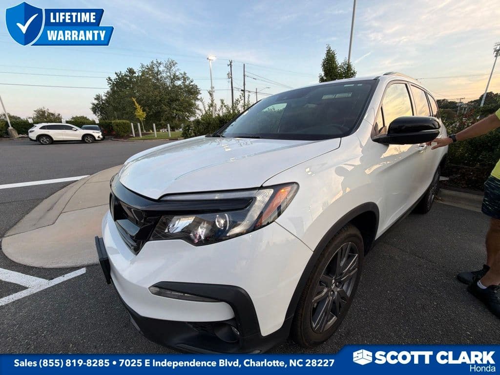 2022 Honda Pilot Sport — photo 1 of 3