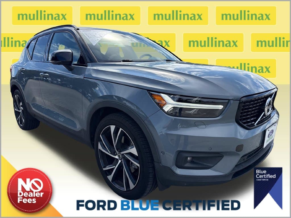 2020 Volvo XC40 R-Design — photo 1 of 29