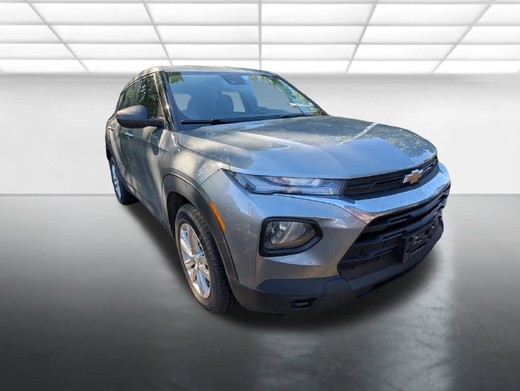 2023 Chevrolet Trailblazer LS — photo 1 of 31