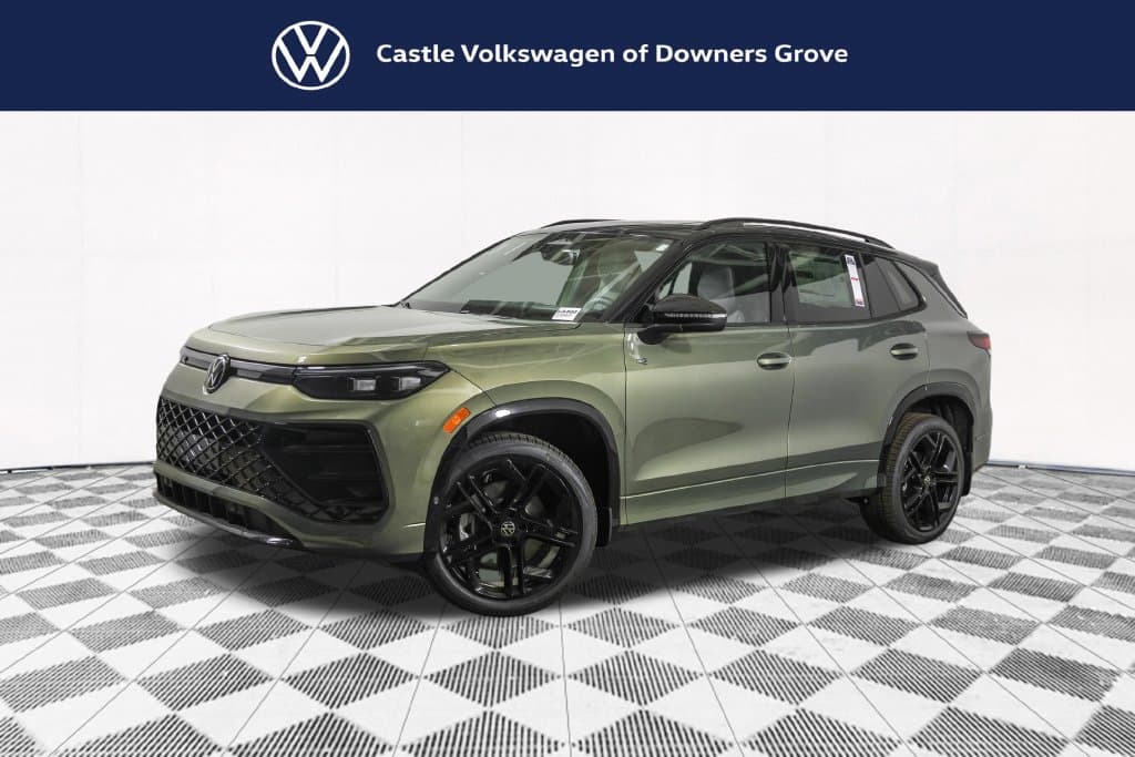 2026 Volkswagen Tiguan SE R-Line Black — photo 1 of 49