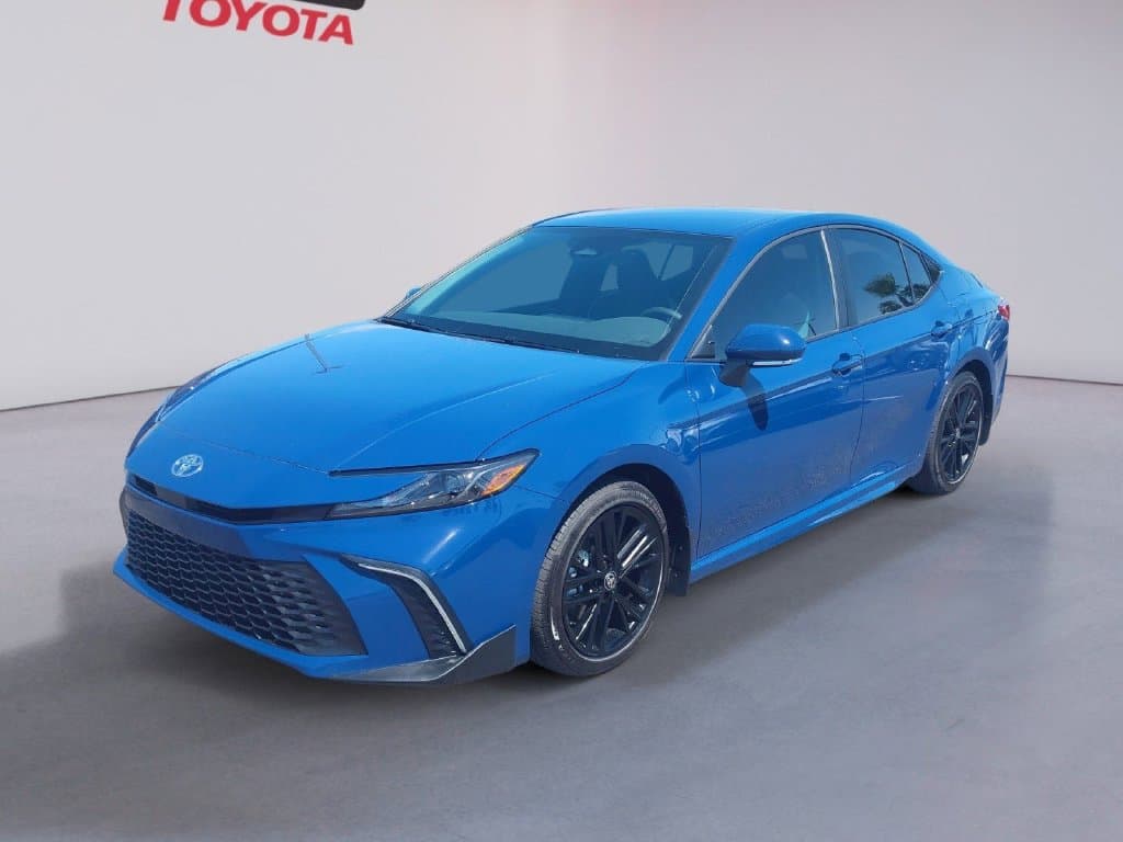 2026 Toyota Camry SE — photo 1 of 10