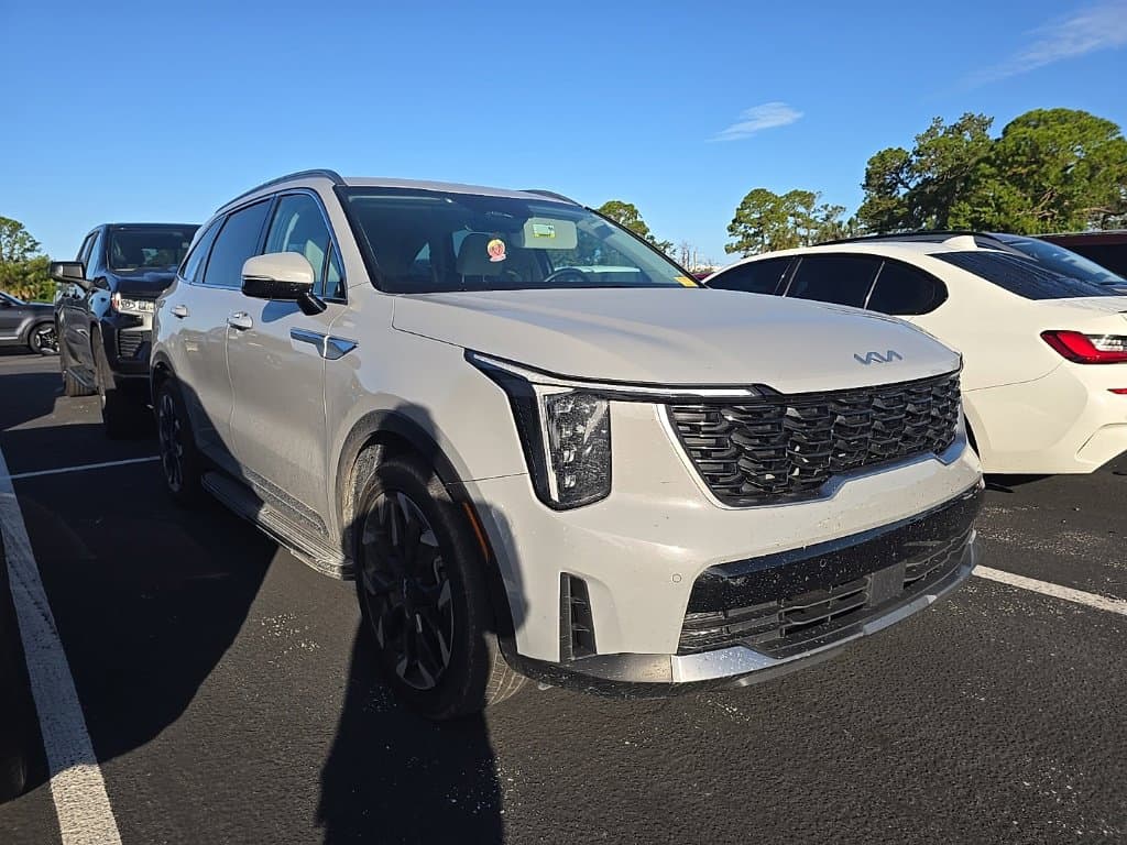 2025 Kia Sorento EX — photo 1 of 16