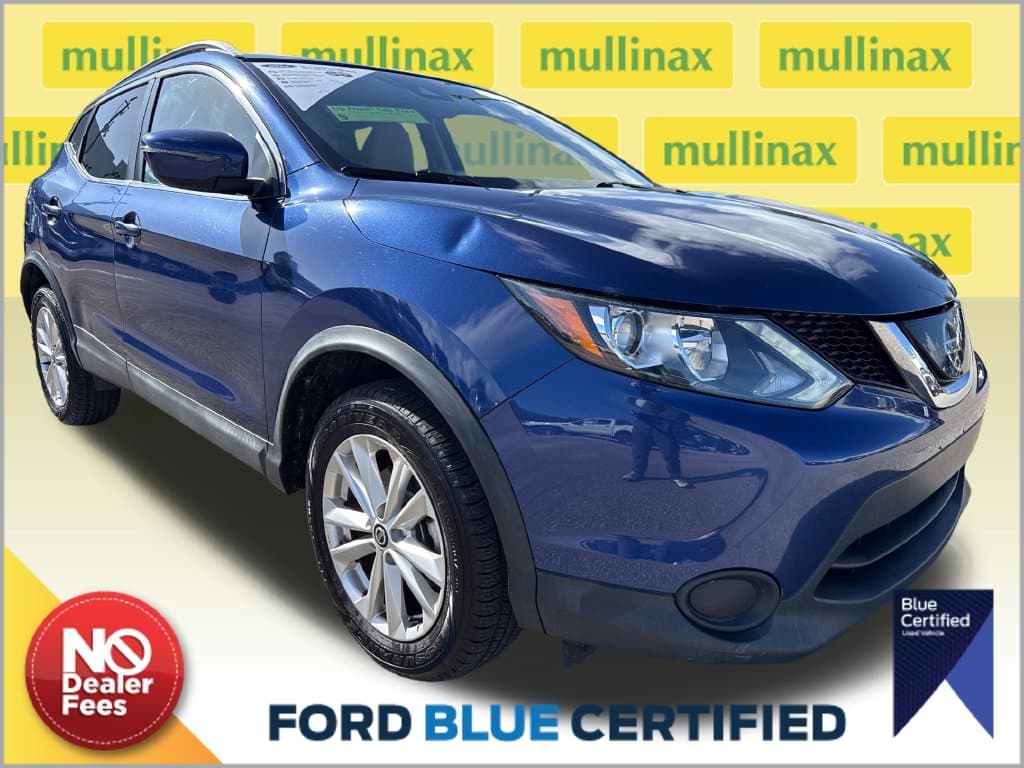 2019 Nissan Rogue Sport SV — photo 1 of 28