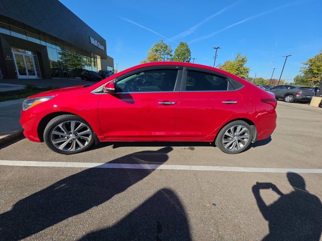2021 Hyundai Accent Limited — photo 1 of 8