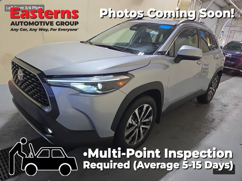 2023 Toyota Corolla Cross XLE — photo 1 of 3