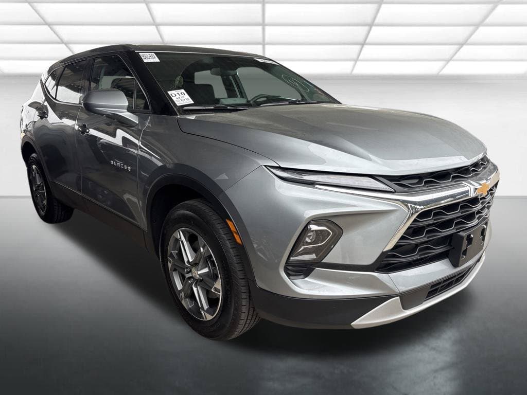 2026 Chevrolet Blazer LT — photo 1 of 11